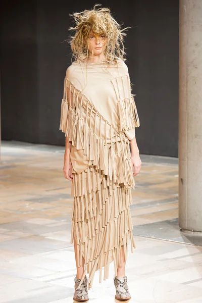 Look 34